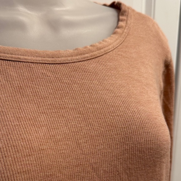 Thread and Supply Women's Long Sleeve Top L - Picture 2 of 5